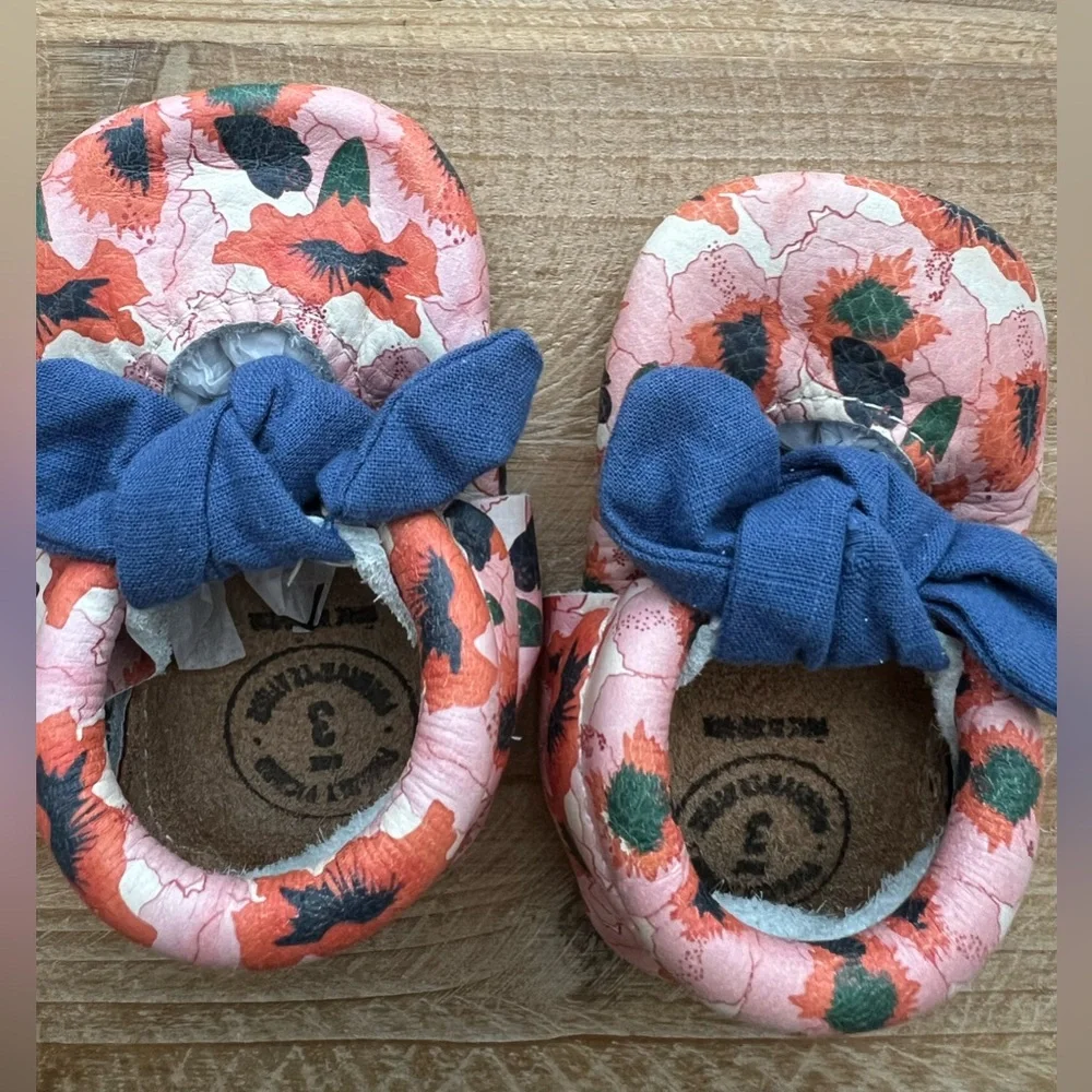 Freshly Picked Size 3 Knotted Bow Island Bloom Moccasins Girl Crib Shoes New